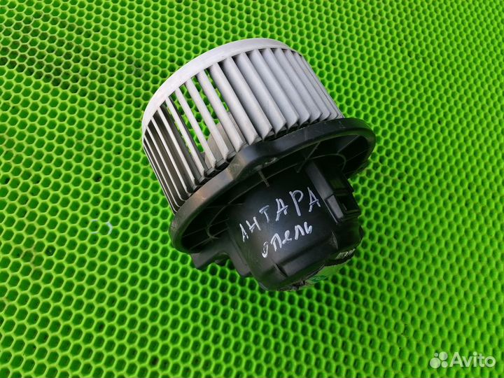 Моторчик отопителя на Опель Антара 2007-2015