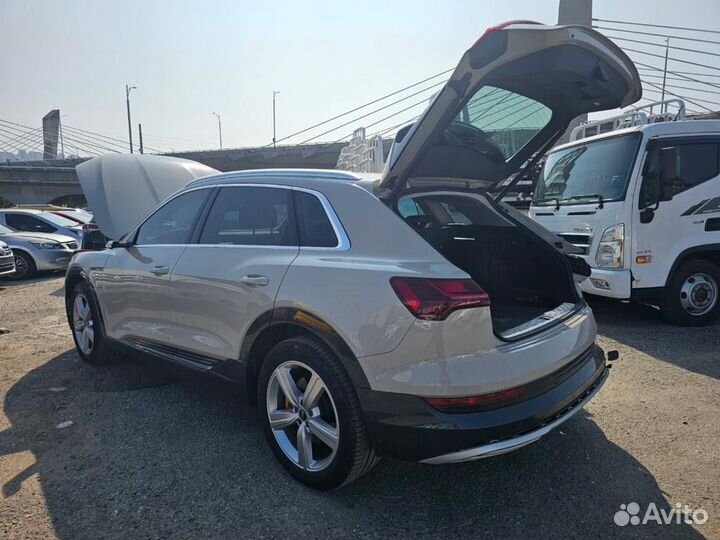 Audi e-tron Sportback AT, 2021, битый, 60 580 км