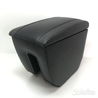 Подлокотник бар Hyundai Solaris в подстаканник