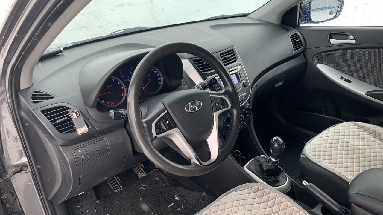 Hyundai Solaris: фото владельца