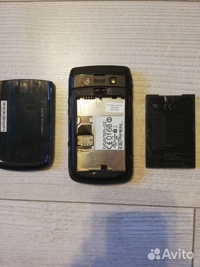 Телефон BlackBerry 9780, с дефектом