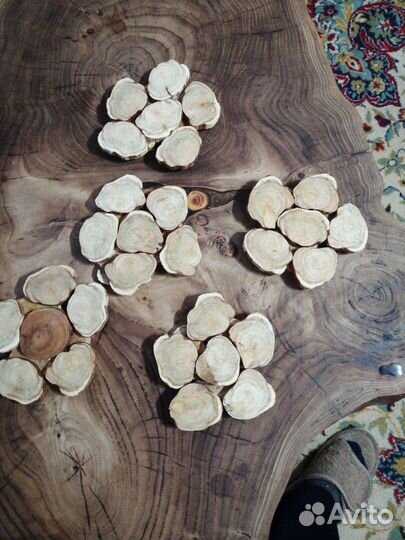 Подставка из можевельника