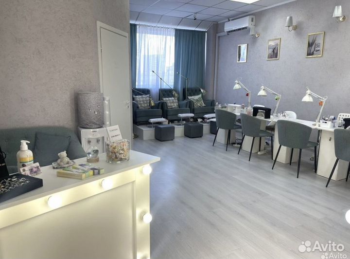 Мастер бровист