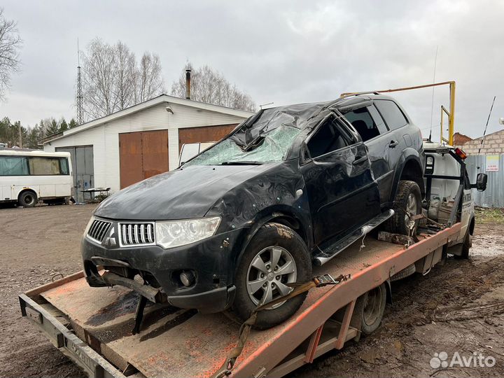 Разбор Mitsubishi Pajero Sport