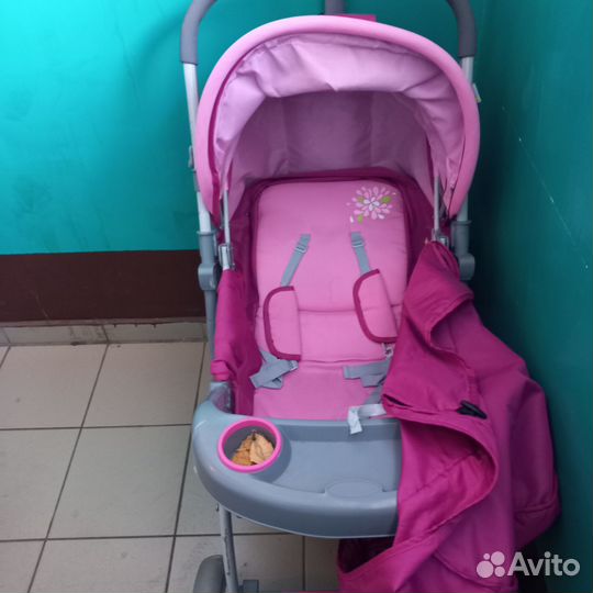 Прогулочная коляска