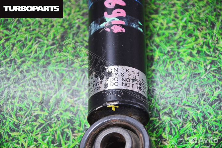 Стойка подвески задняя Toyota Celsior UCF31 3uzfe