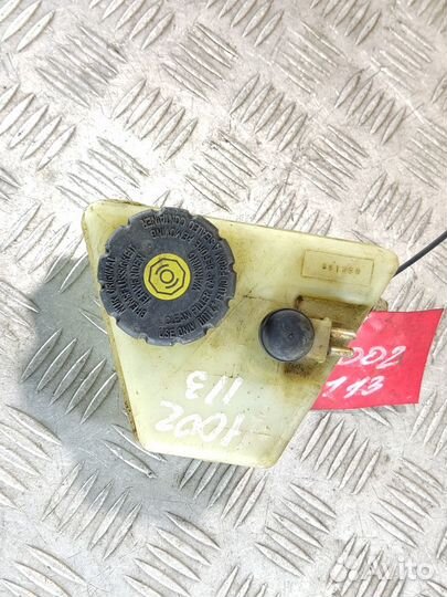 Бачок главного тормозного цилиндра E 210