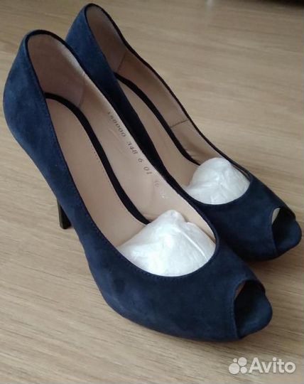 Босоножки новые