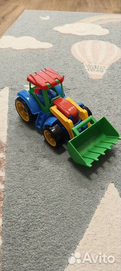Трактор детский