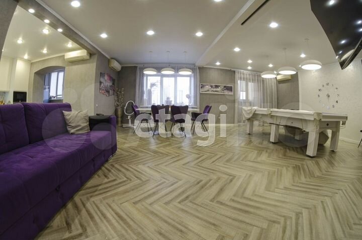 4-к. квартира, 200 м², 8/10 эт.