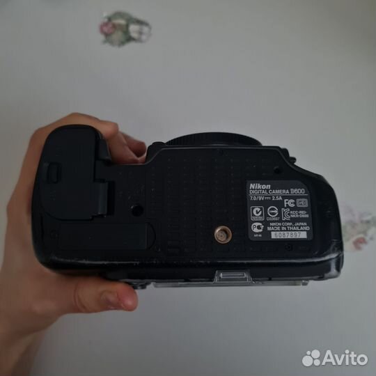 Зеркальный фотоаппарат Nikon D600 Отличный