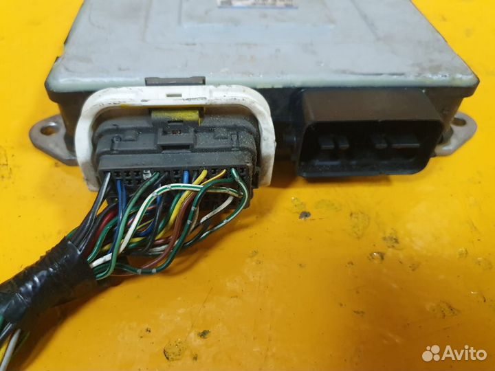 Блок управления двигателя двс 2.0 LF-DE mazda lfve