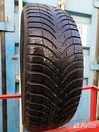 Michelin Alpin A4 215/60 R16