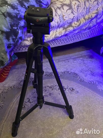 Штатив для фотоаппарата