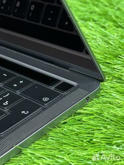 MacBook Pro 13 2020 M1 / 8 GB / 512 GB / SG