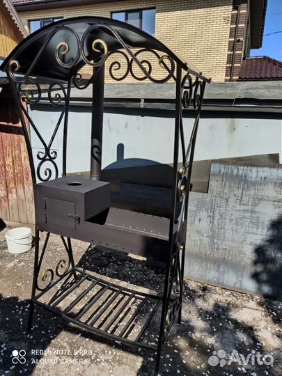 Мангал с крышей