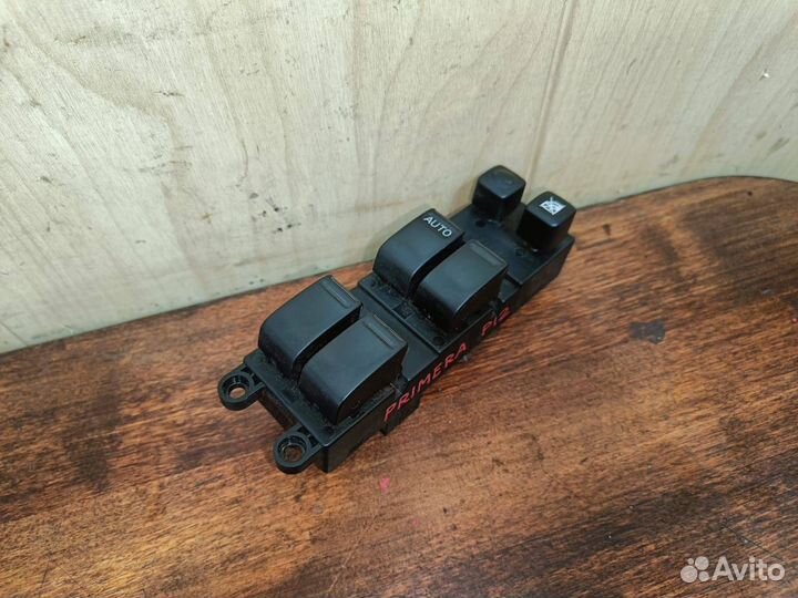 Блок управления стеклоподъемниками Nissan Primera