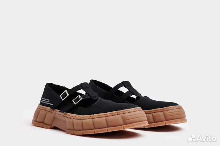 Viron 2001 black canvas