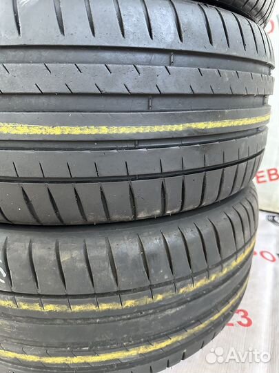 Michelin Pilot Sport 4 245/45 R17 99Y