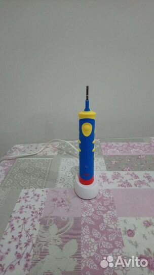 Электрическая зубная щетка Oral-B Kids Mickey Mous