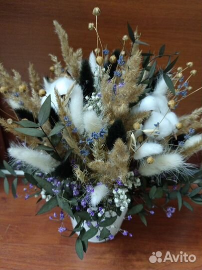 Цветочная композиция из сухоцветов