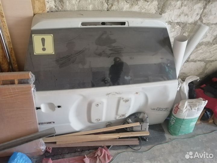 Задняя дверь suzuki гранд vitara