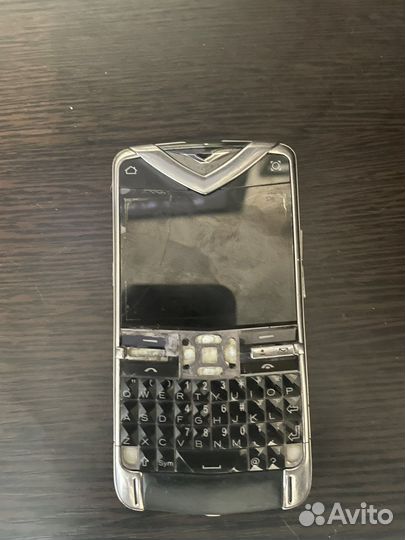 Vertu Constellation Quest, 8 ГБ