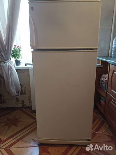 Холодильник stinol