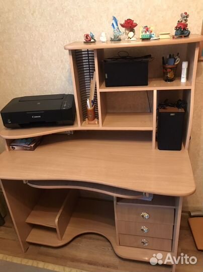 Компьютерный стол письменный