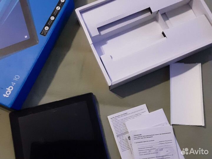 Планшет Lenovo TAB 4 10