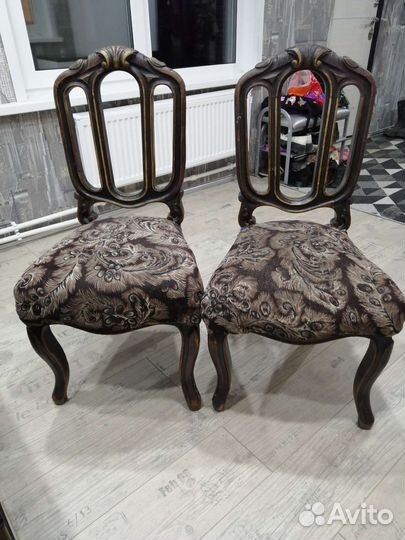 Антикварный стул