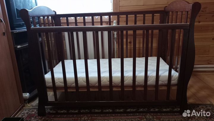 Детская кроватка