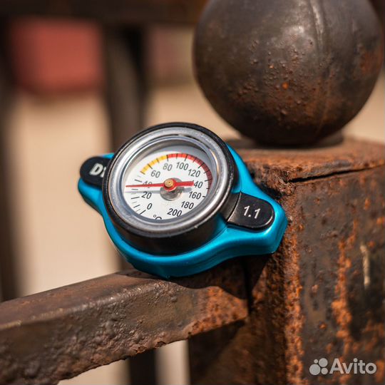 Крышка радиатора с датчиком температуры