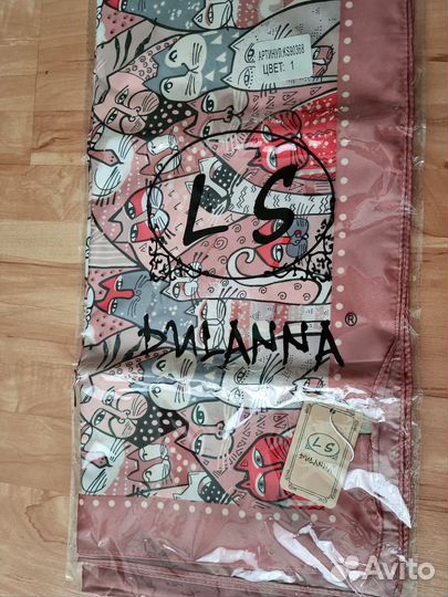 Шелковый платок с кошками