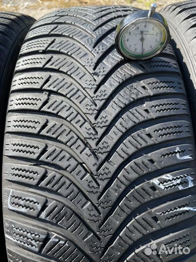 Hankook Winter I'Cept RS2 W452 215/65 R16
