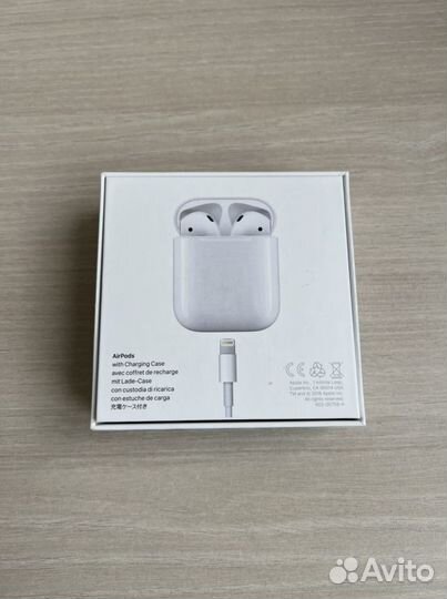 Коробка от наушников AirPods
