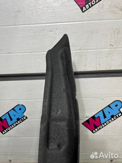 Пыльник крыла правый передний переднего правого