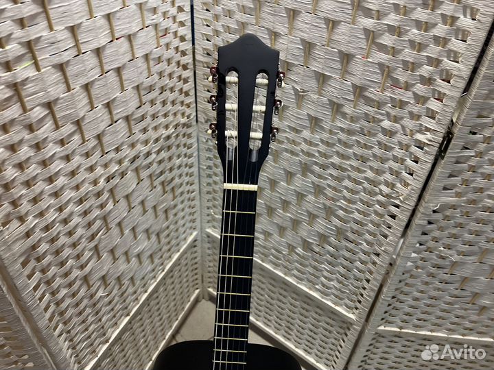 Гитара для обучения с комплектом