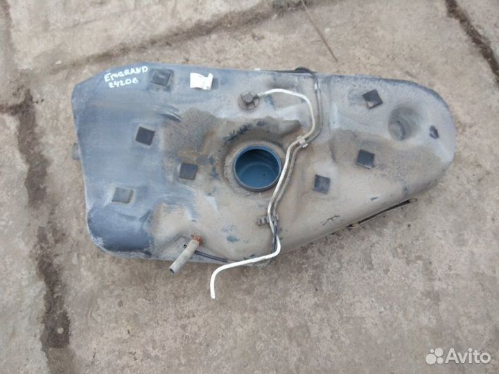 Бак топливный (бензобак) Geely Emgrand Ec7