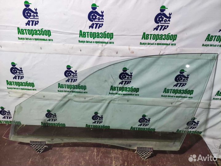 Стекло двери передней левой Audi A8 D3
