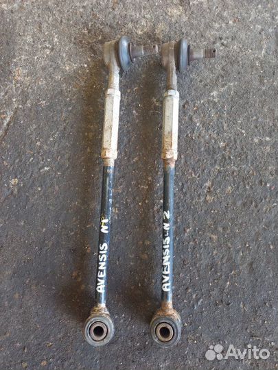 Рычаг поперечный задний Toyota Avensis 2008