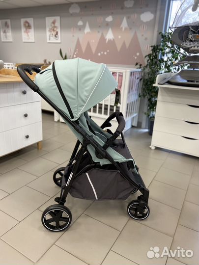 Коляска с перекидной ручкой