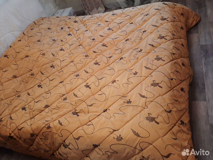 Накидка на кровать