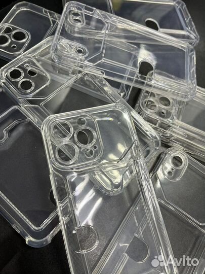 Чехлы с отделом для карт на iPhone