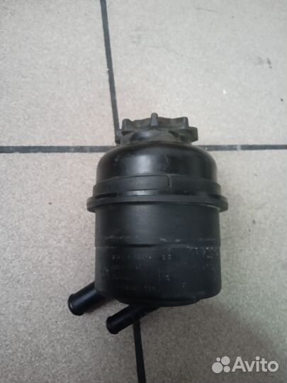 Бачек гур BMW e 90 335i n54