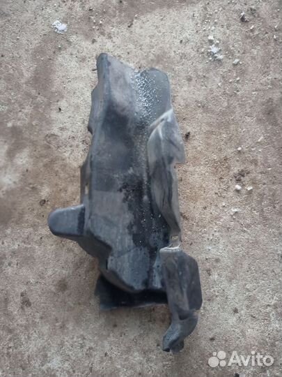 Кожух замка двери передний правый Audi A8 D3