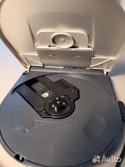 CD-плеер Sony Discman D-E805