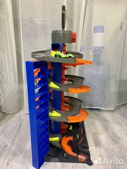 Парковка (гараж) для машинок hot wheels