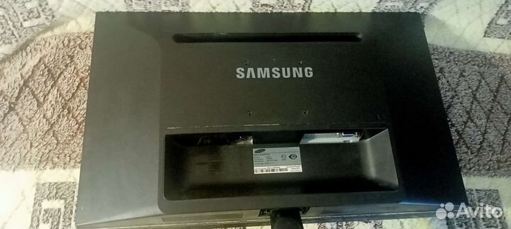 Монитор Samsung p2250n