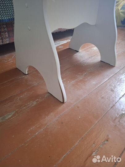 Стол обеденный